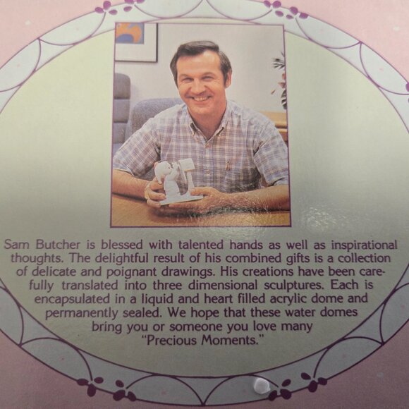 Precious Moments Friendship Hits the Spot snow-globe - Picture 5 of 6